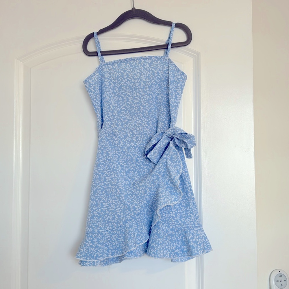Girls summer dress size 7. Runs slim